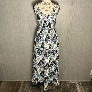 Elegant Blue and White Floral Maxi Dress Size Small